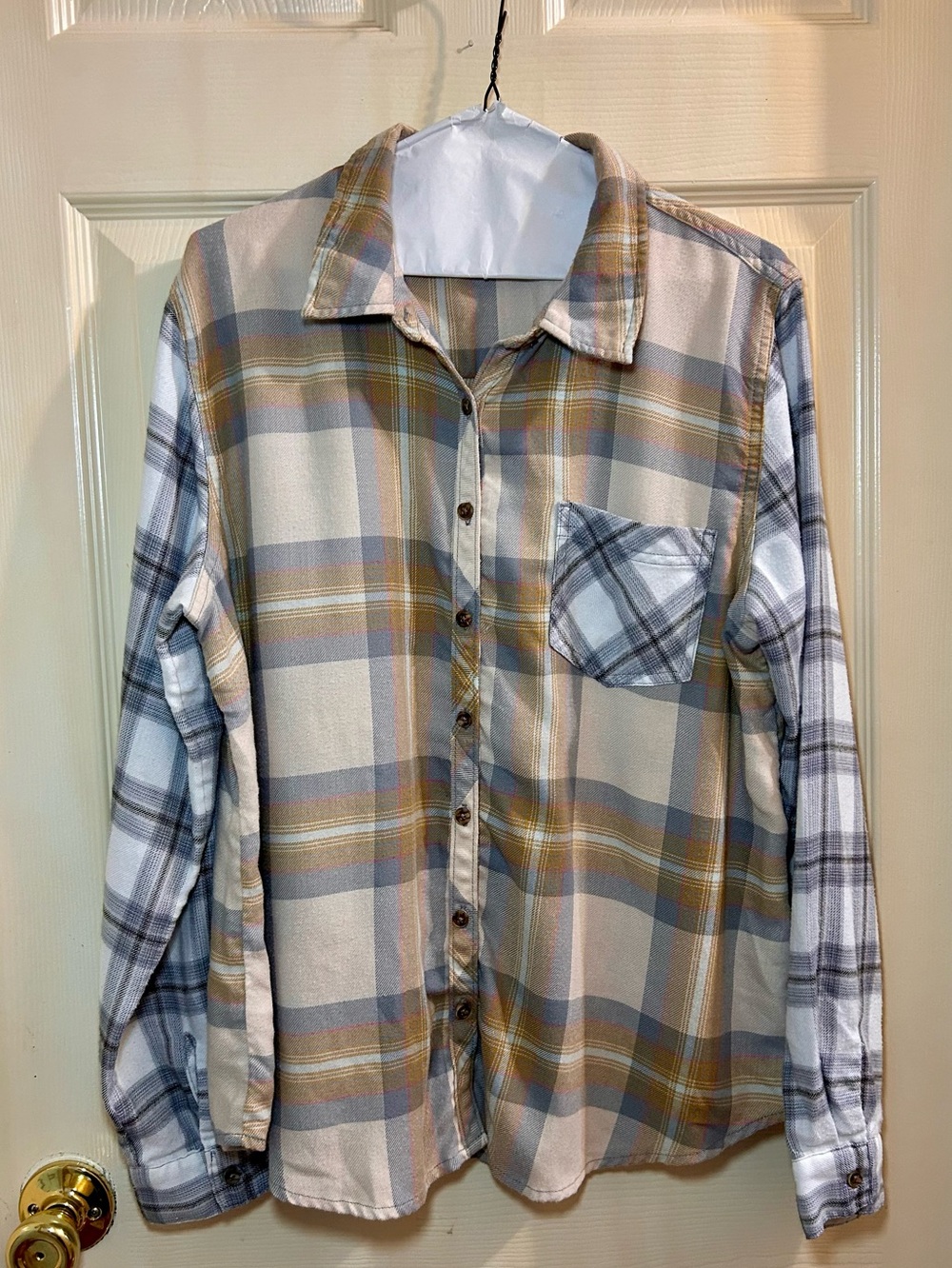 Women’s  Plaid Button-Up Shirt in Beige, Blue & Brown